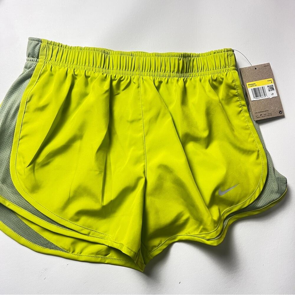 Nike Women’s Sporty Athletic Gym Wear Running Dri-FIT Tempo Shorts Size S - Picture 5 of 12